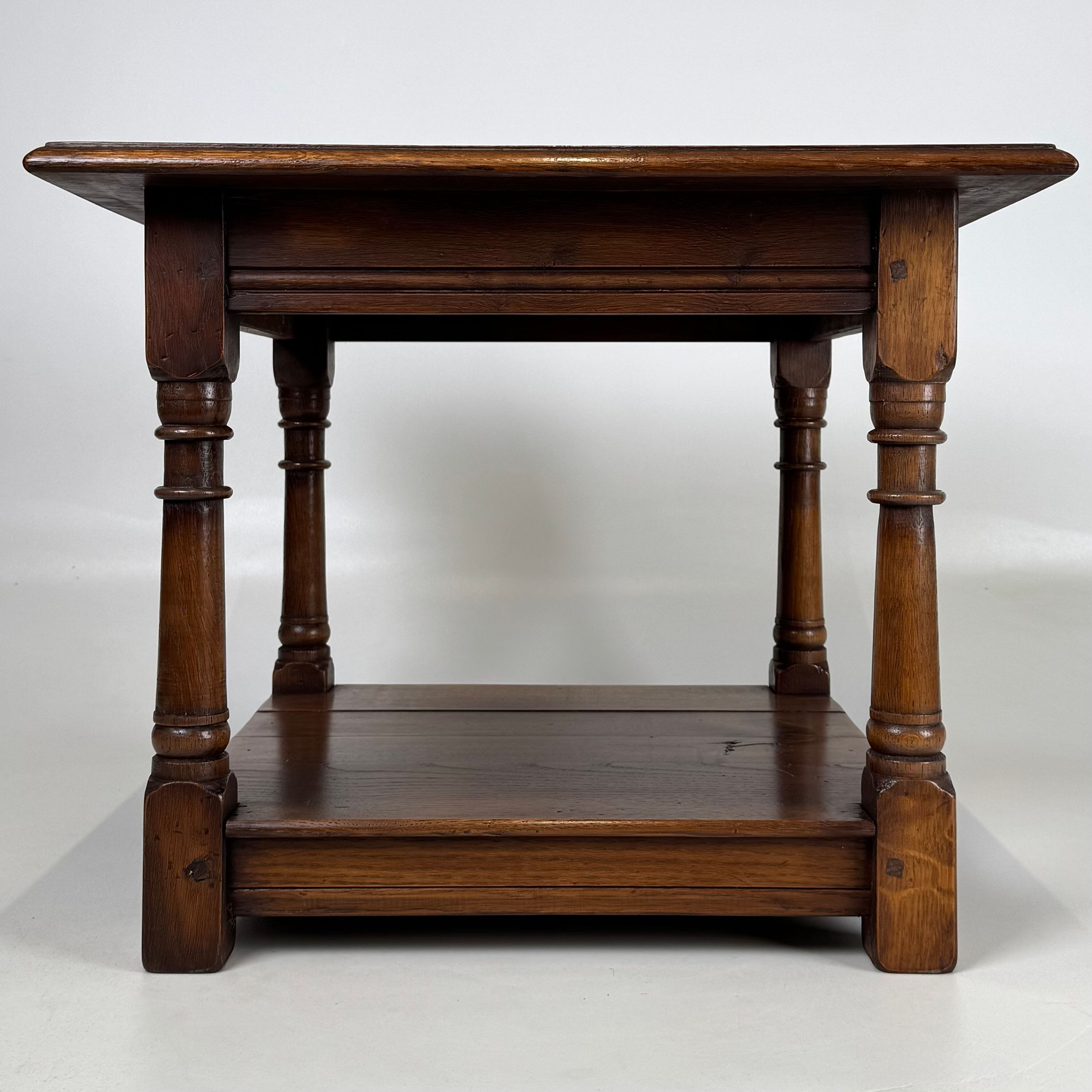 Antique 20th Century Fine Quality Small Oak Side Table ( REF AF-5037 )