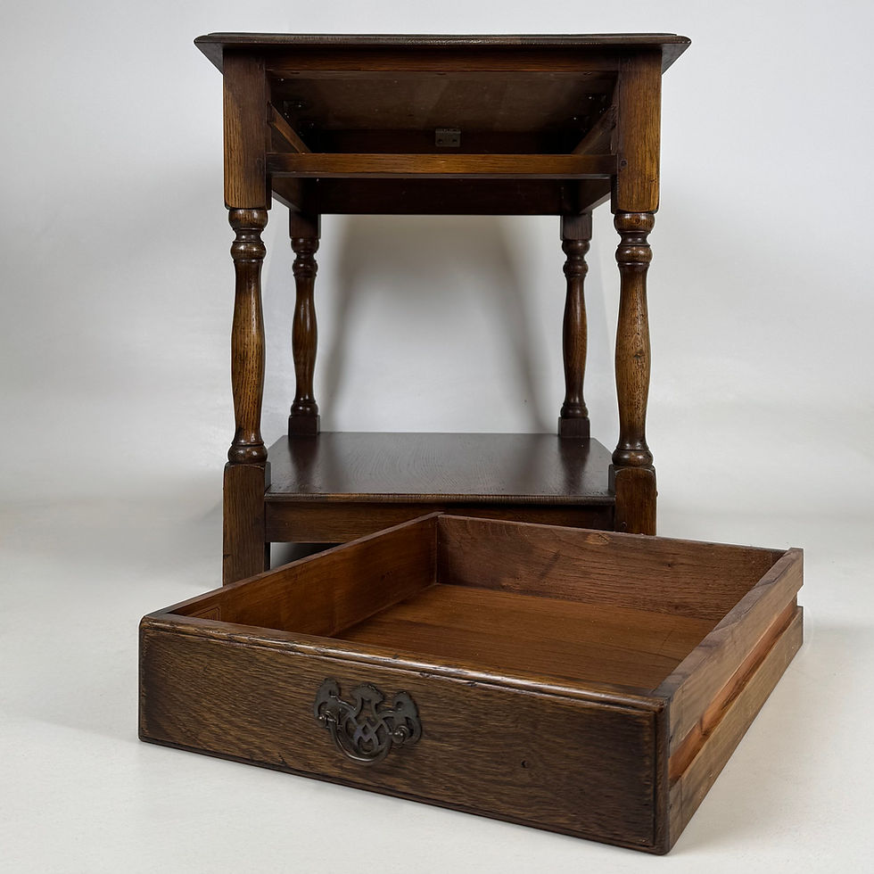 Thumbnail: Antique 20th Century Good Quality Side Table In Oak ( REF AF-5049 )