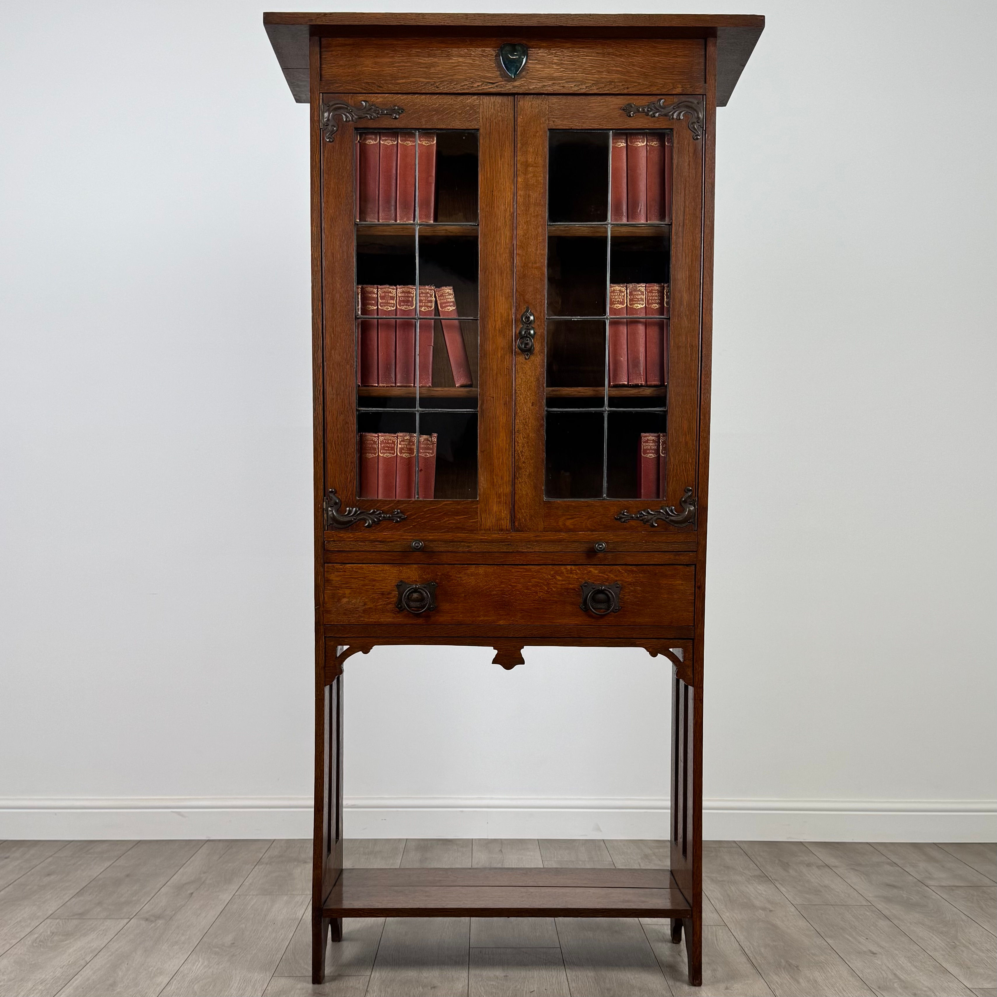 Antique 20th Century Fine Quality Art & Crafts Display Cabinet ( REF AF-4507 )