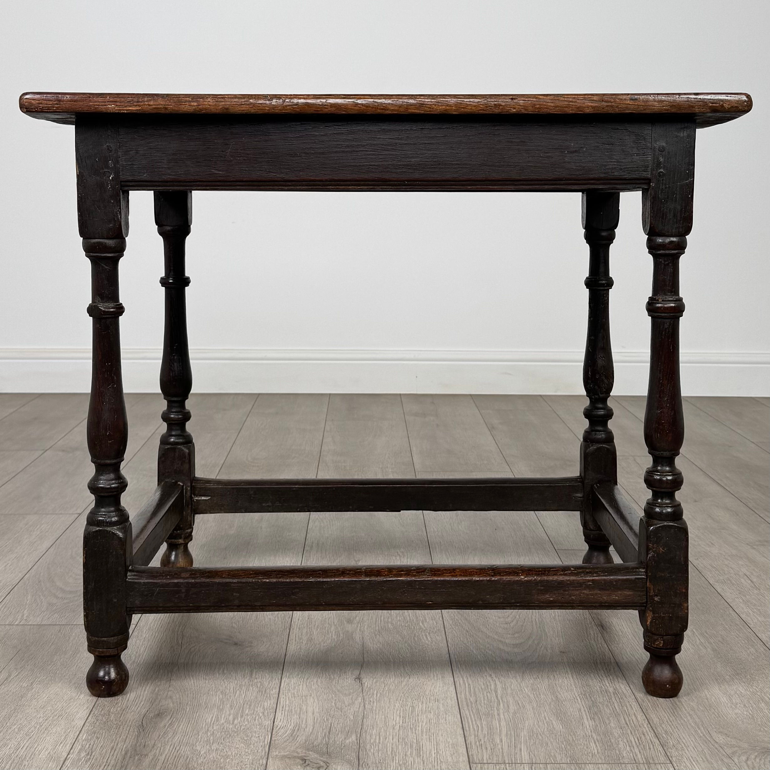 Antique 18th Century Side Table In Oak ( REF AF-4119 )