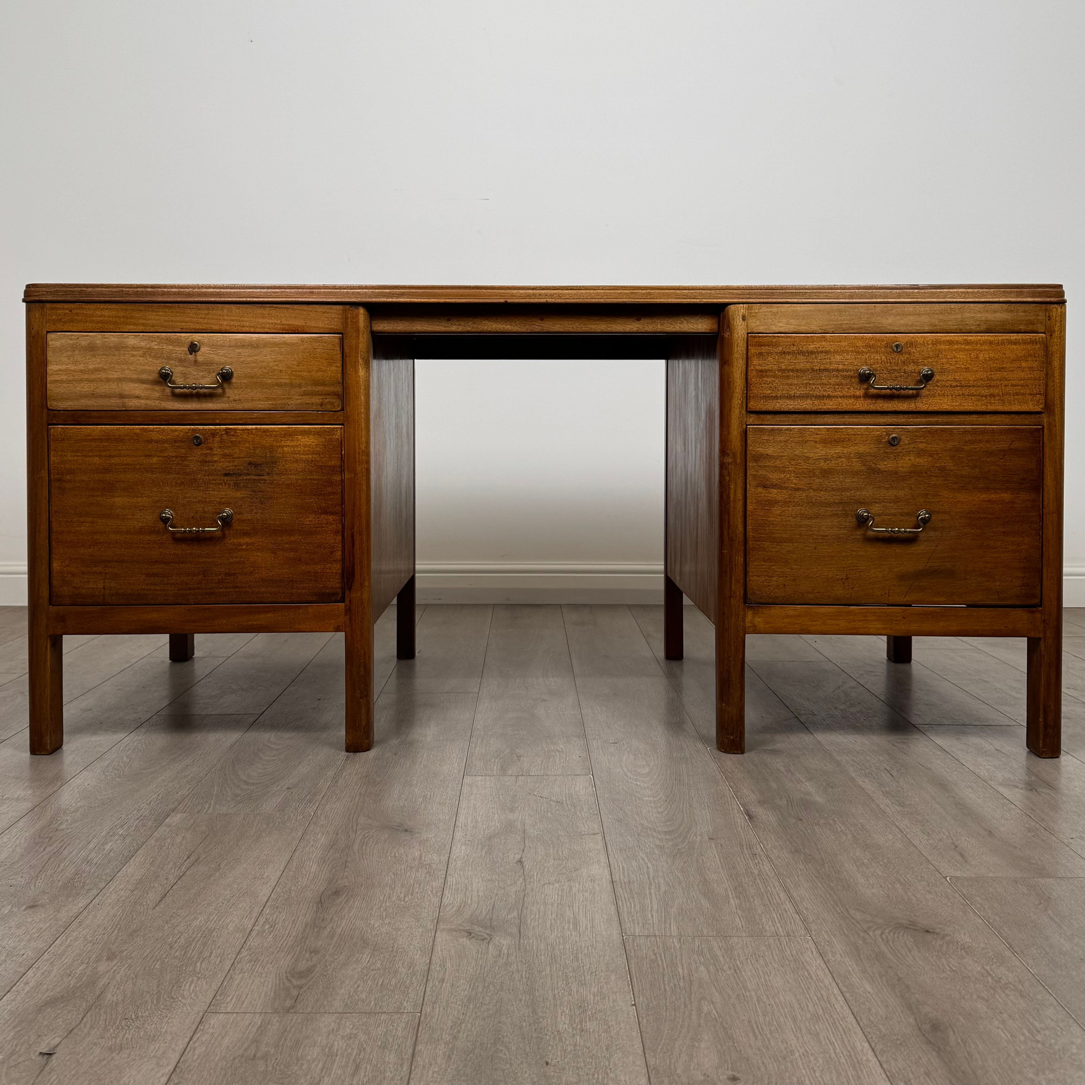 Vintage 20th Century Large Desk In Mahogany ( AF-6298 )