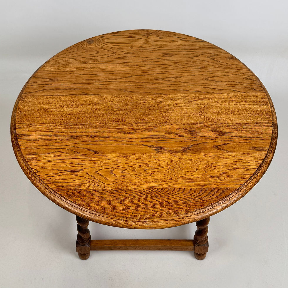 Thumbnail: Antique 20th Century Round Edwardian Coffee Table In Oak ( AF-5536 )