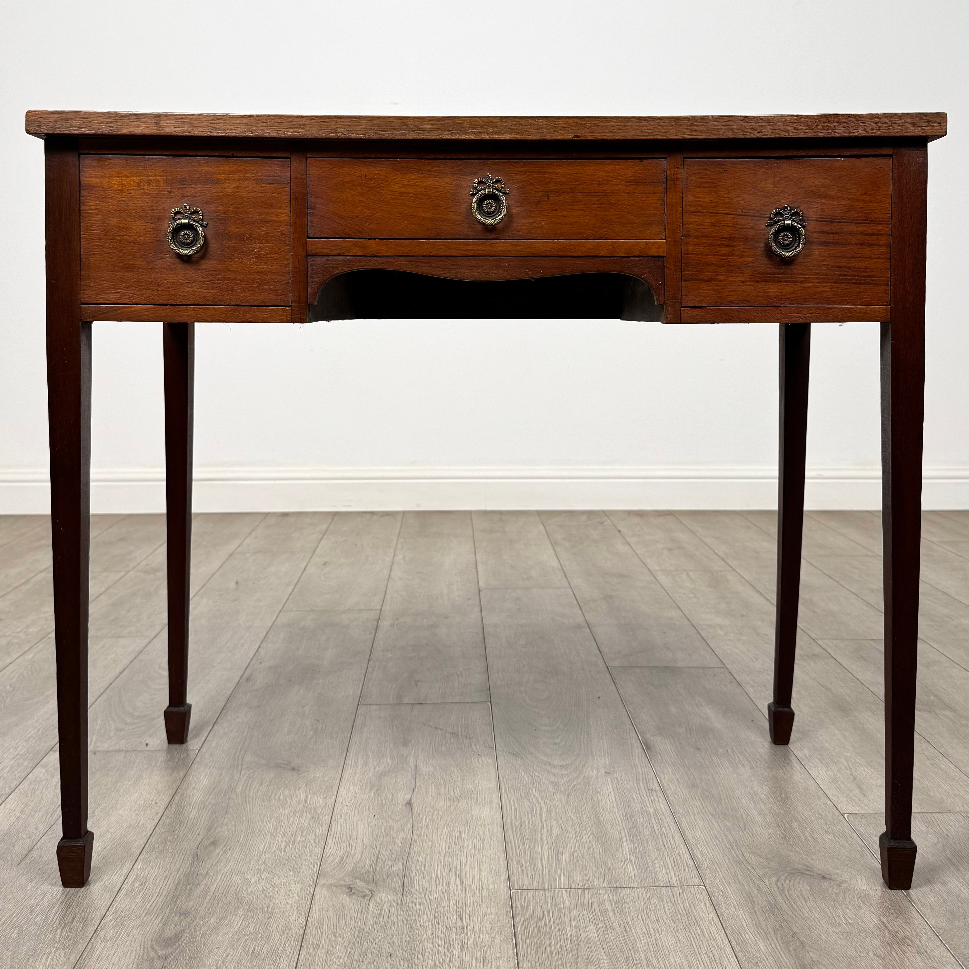 Antique 20th Century Writing Table In Mahogany ( AF-6274 )