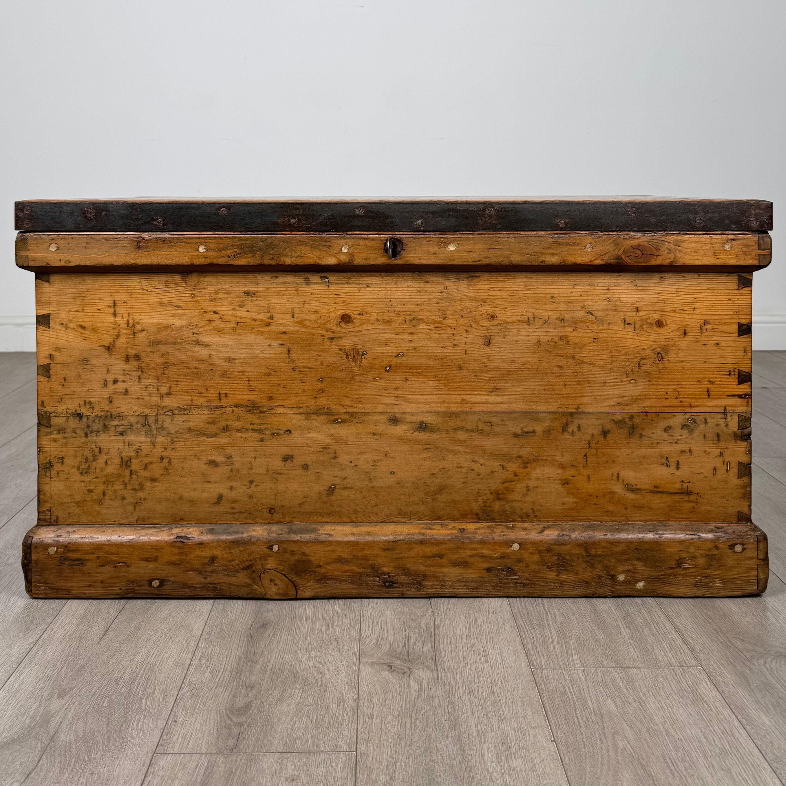 Antique 19th Century Fine Quality Victorian Fitted Chest In Pine ( AF-6139 )