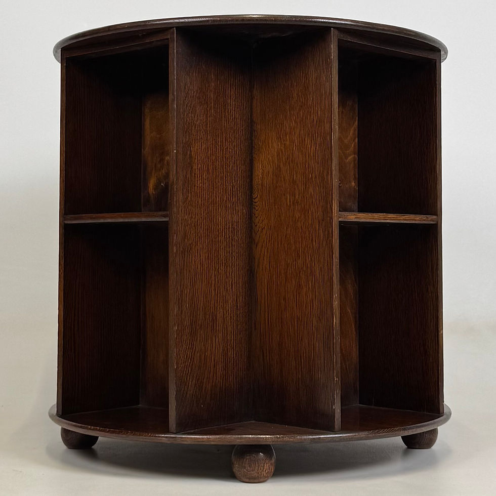 Thumbnail: Antique 20th Century Round Side Table In Oak ( AF-5638 )