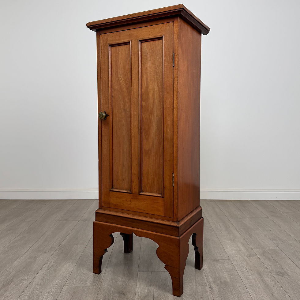 Thumbnail: Antique 20th Century Good Quality Cupboard In Walnut ( REF AF-5079 )