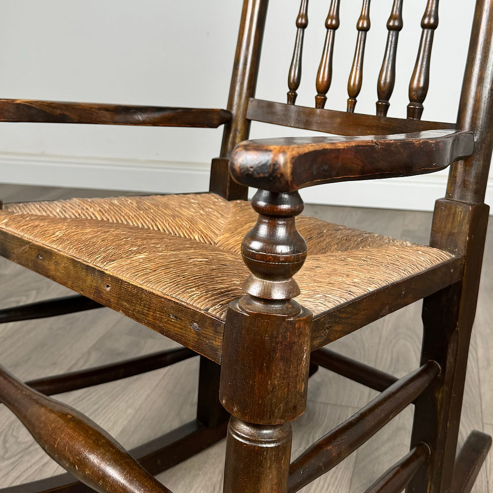 Thumbnail: Antique 20th Century Rocking Chair In Oak ( REF AF-3292 )