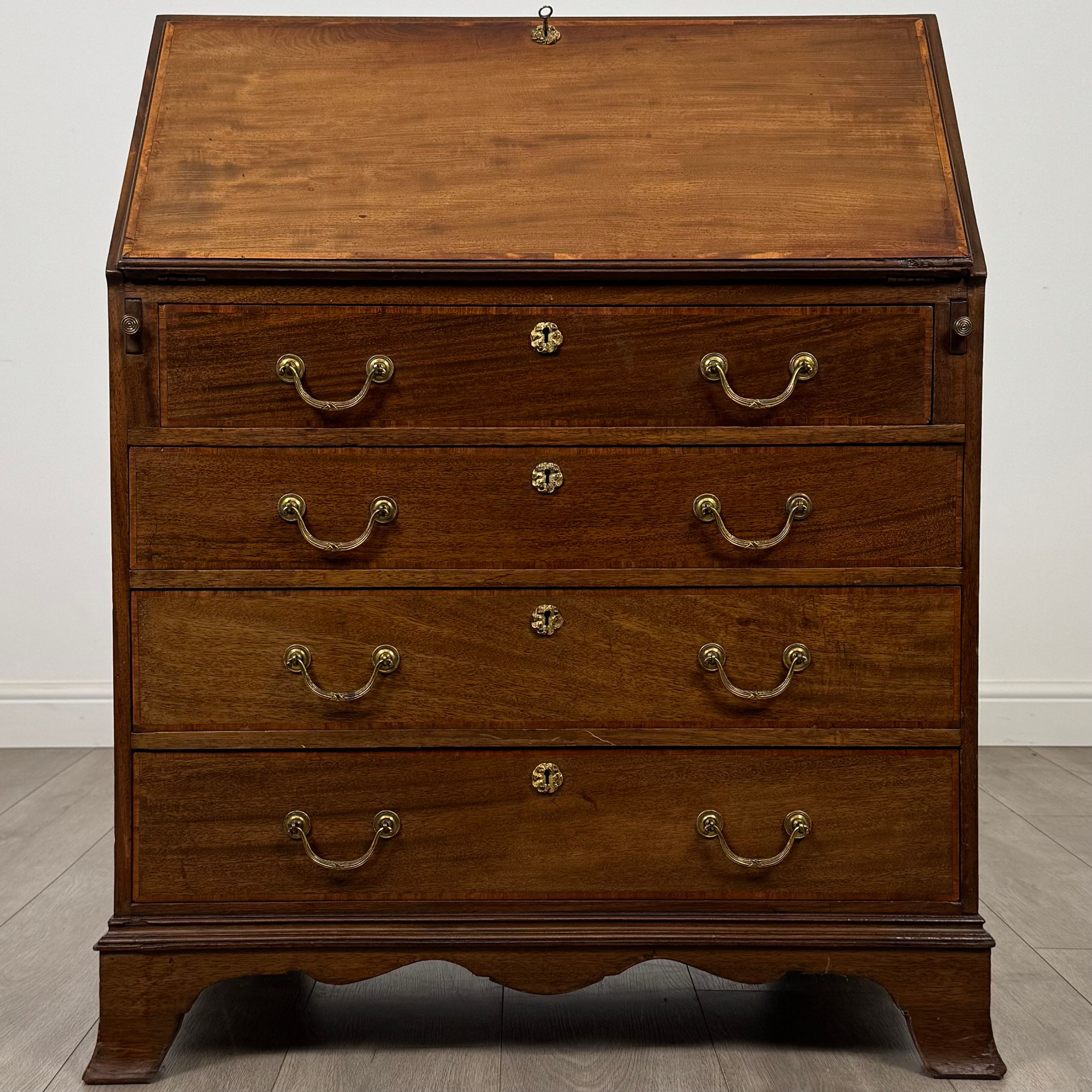 Antique 20th Century Fine Quality Bureau In Mahogany ( REF AF-4553 )
