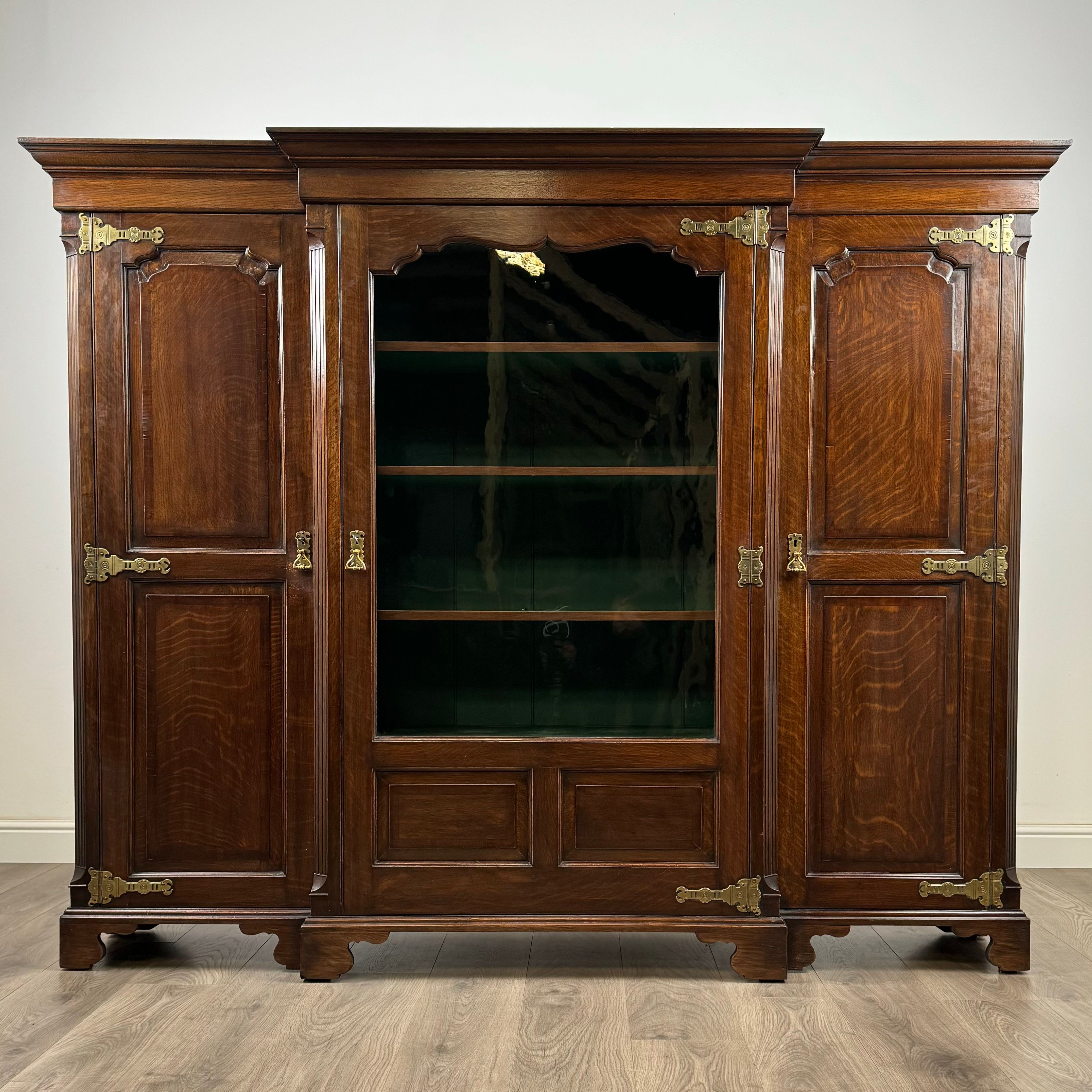 Antique 20th Century Fine Quality Cabinet In Oak ( REF AF-3261 )