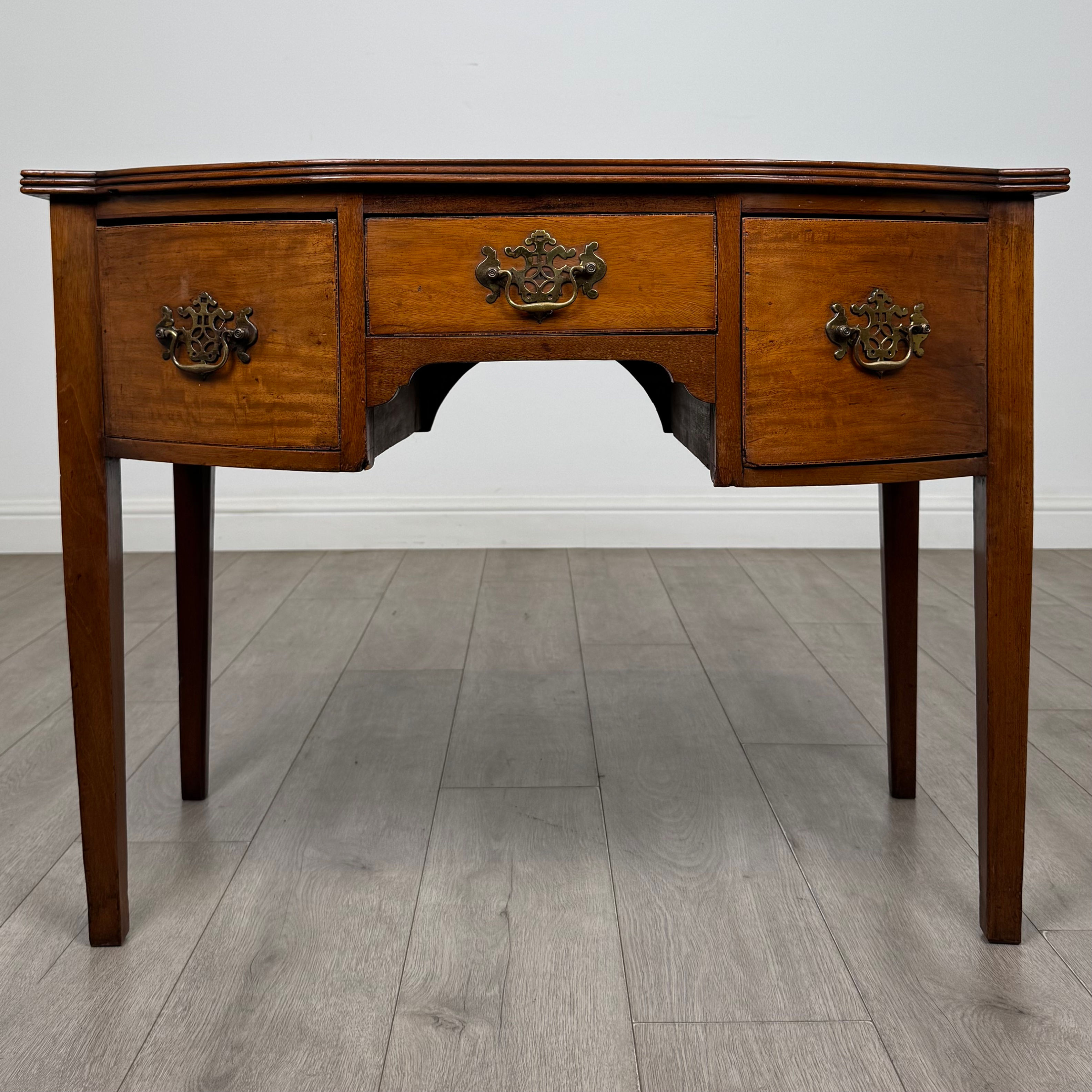 Antique 18th Century Georgian Writing Table In Mahogany ( AF-6287 )