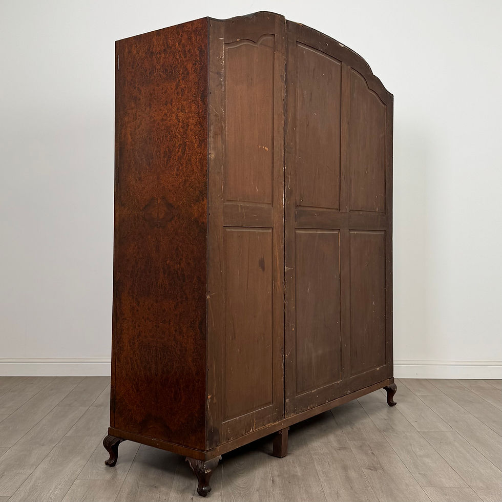 Thumbnail: Antique 20th Century Large Edwardian Wardrobe In Burr Walnut ( AF-5611 )