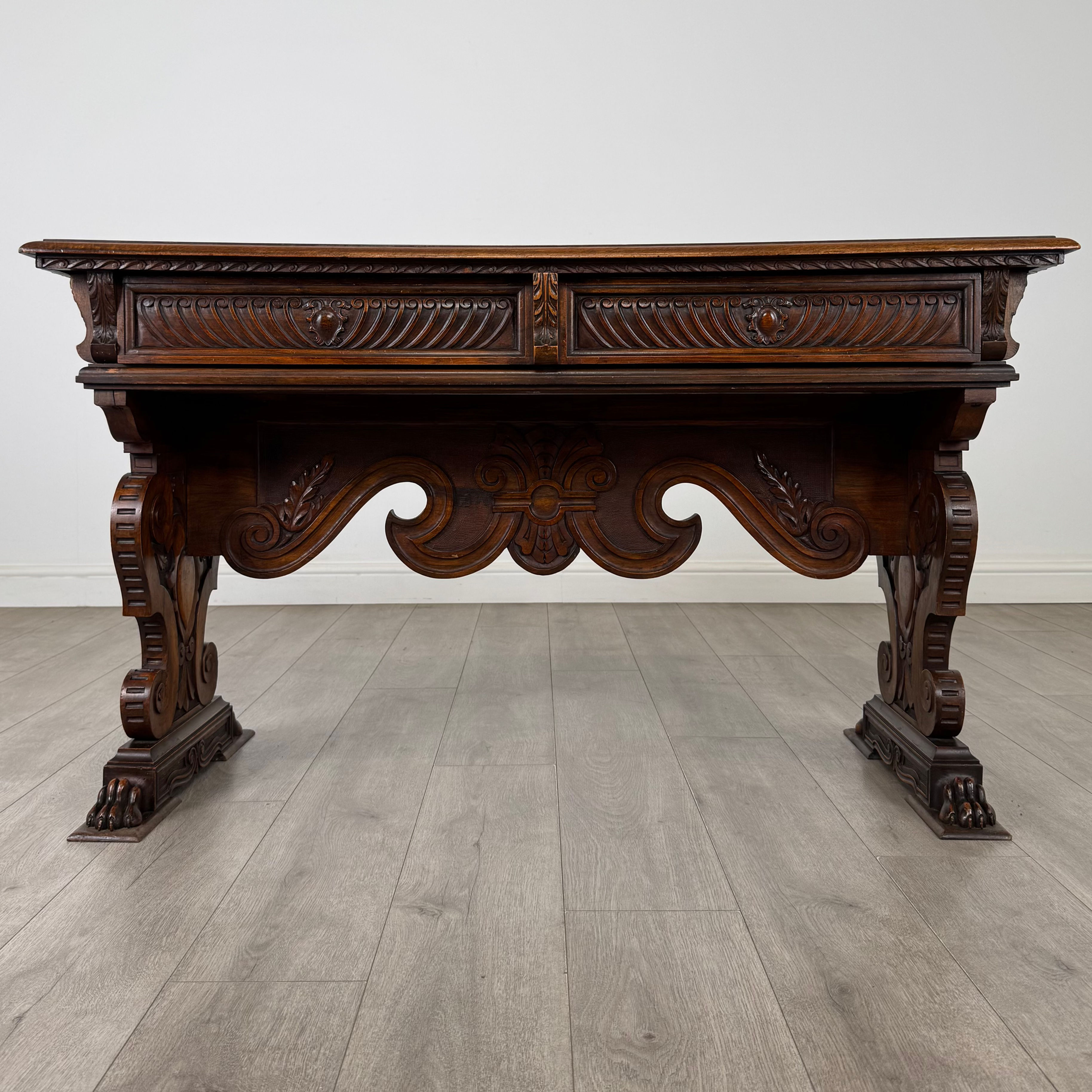Antique 19th Century French Style Side Table In Walnut ( AF-5905 )
