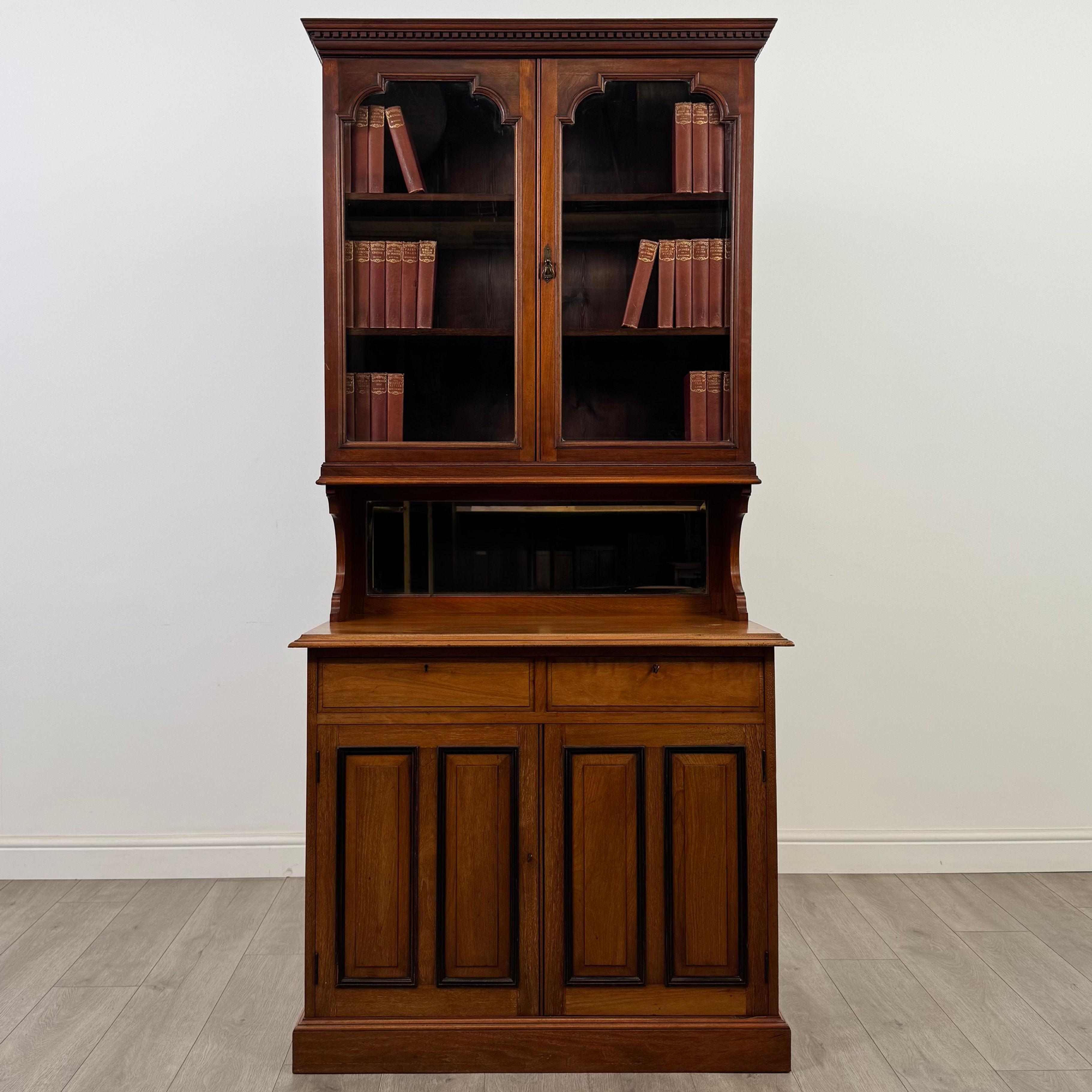Antique 20th Century Edwardian Bookcase In Walnut ( AF-5660 )