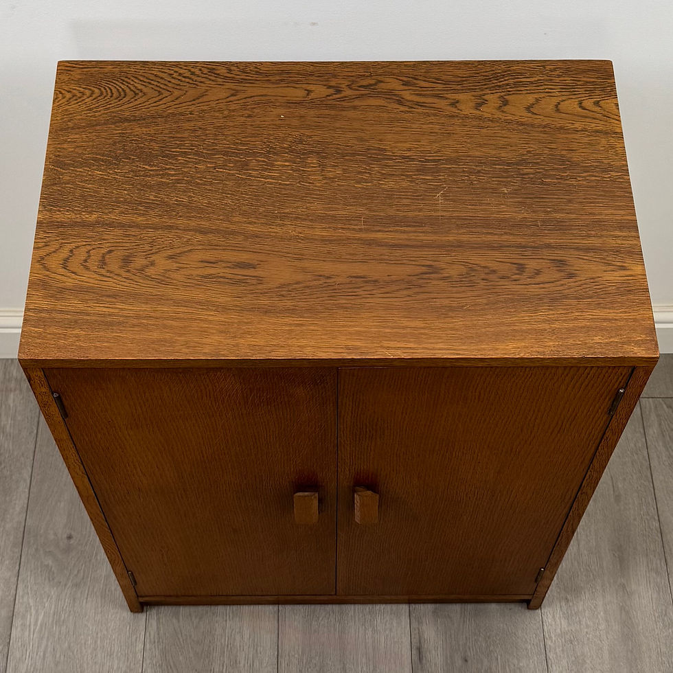 Thumbnail: Antique 20th Century Fitted Cupboard In Golden Oak ( AF-5842 )