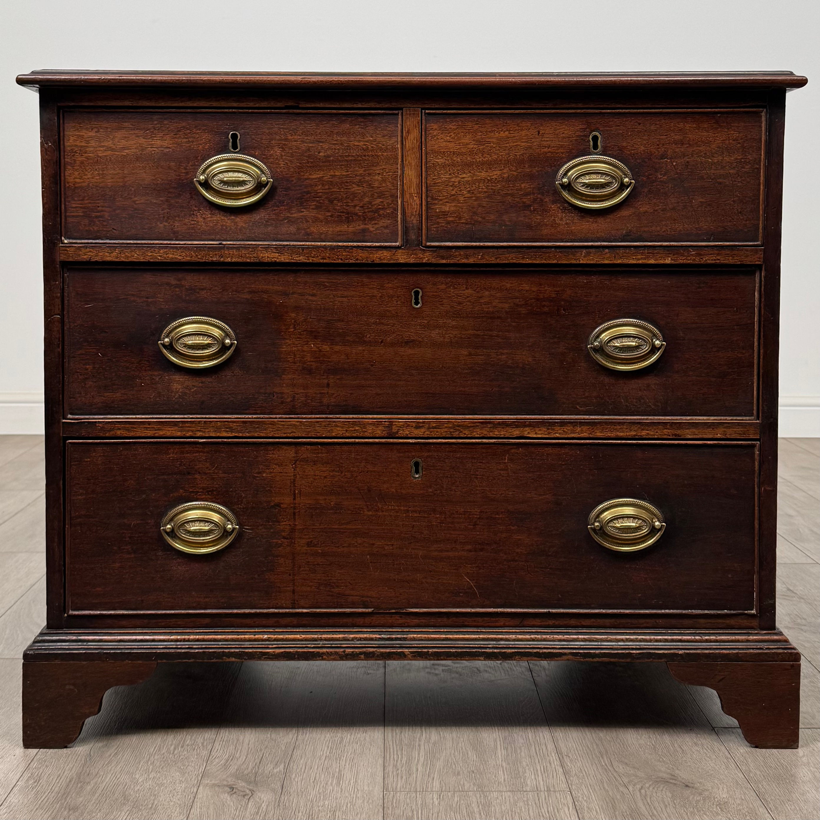 Antique 18th Century Small Georgian Chest Of Drawers ( AF-5447 )
