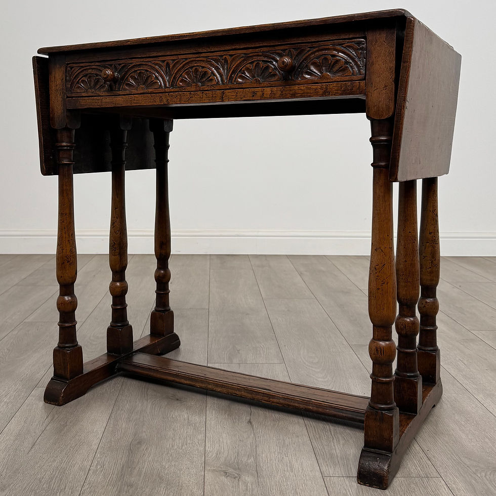 Thumbnail: Antique 20th Century Fine Quality Drop Leaf Side Table In Oak ( REF AF-4811 )