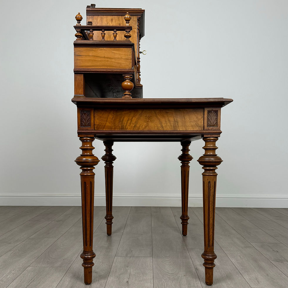 Thumbnail: Antique 19th Century Fine Quality French Writing Table In Walnut ( REF AF-3957 )