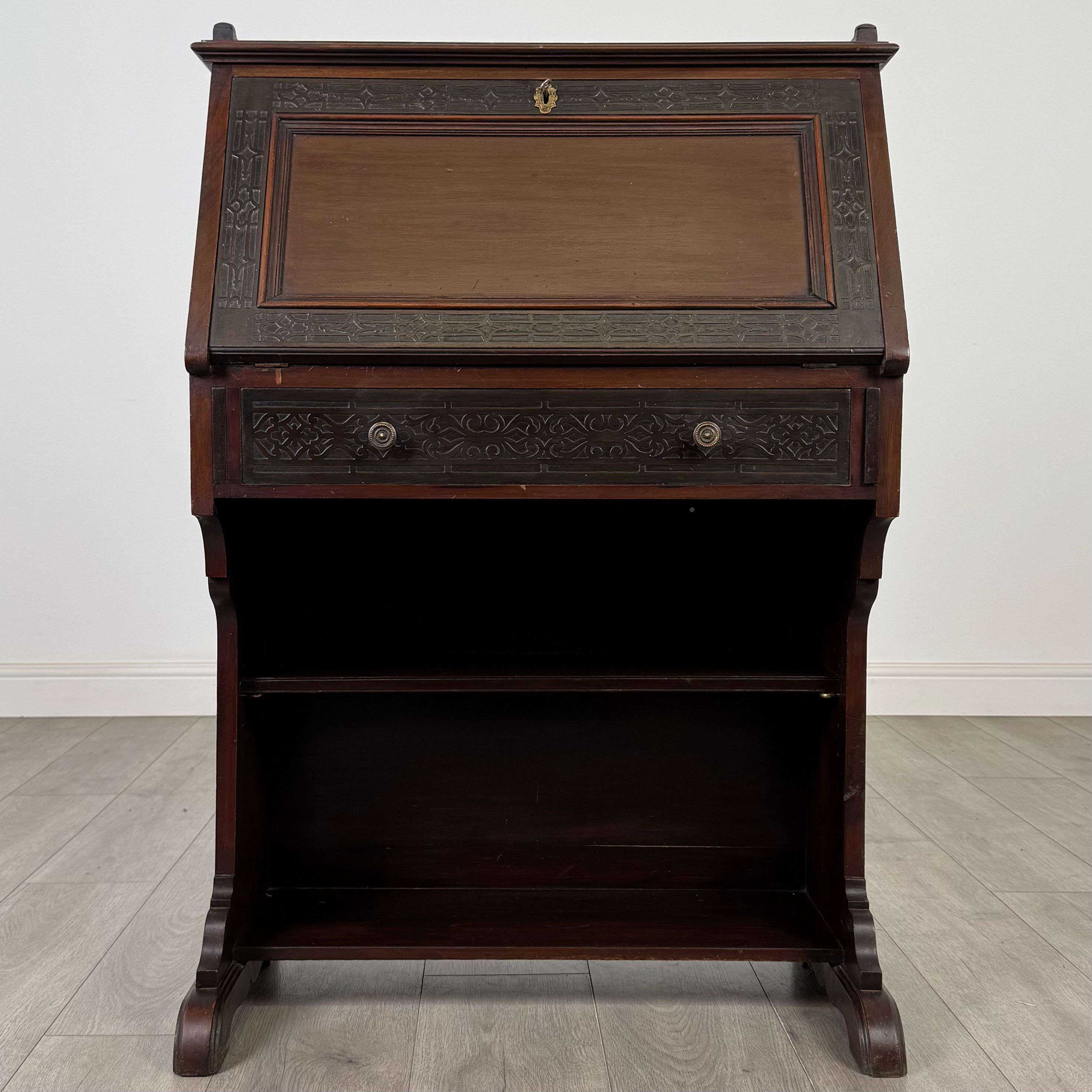 Antique 20th Century Chippendale Style Bureau In Mahogany ( AF-5617 )
