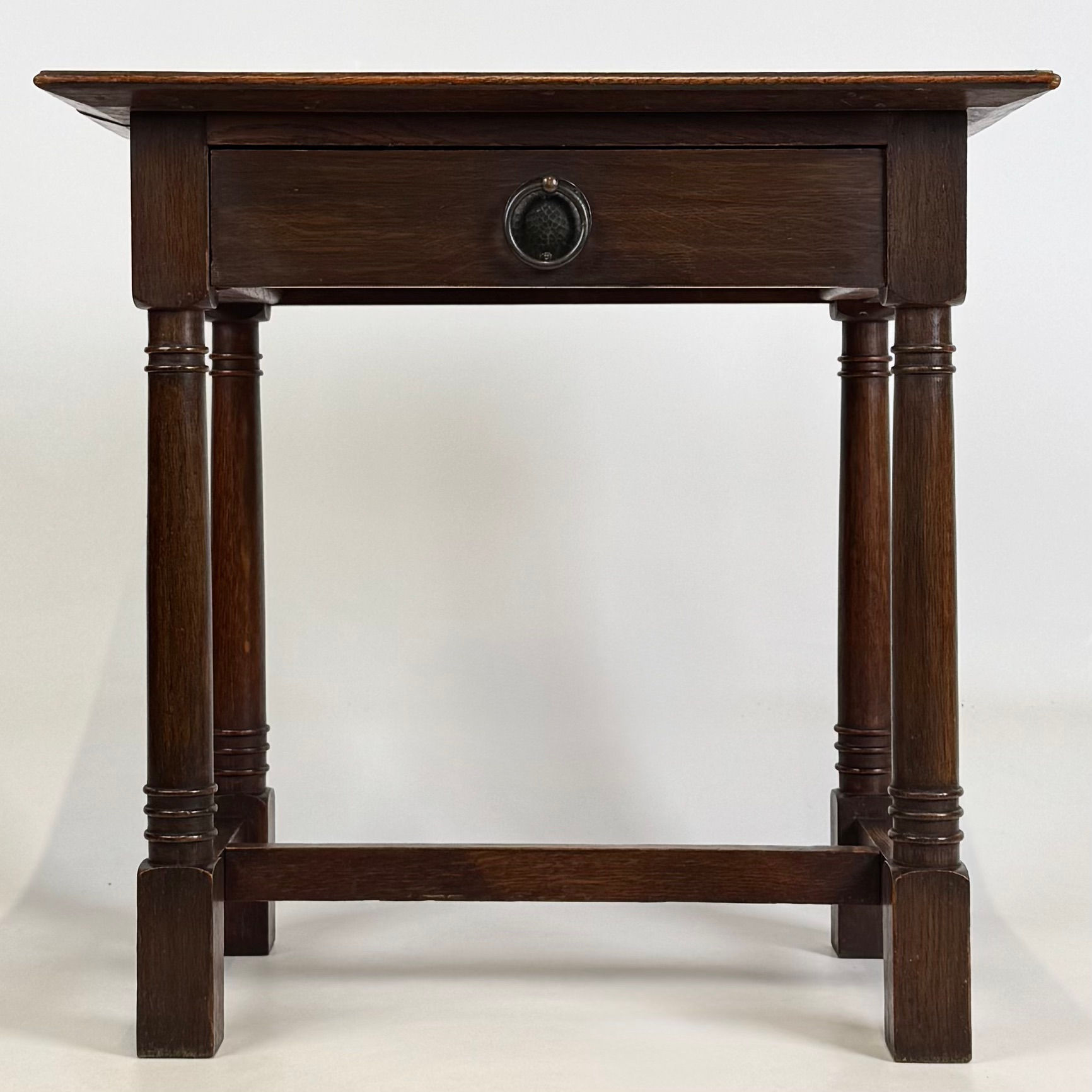 Antique 20th Century Art Nouveau Style Side Table In Oak ( AF-5634 )