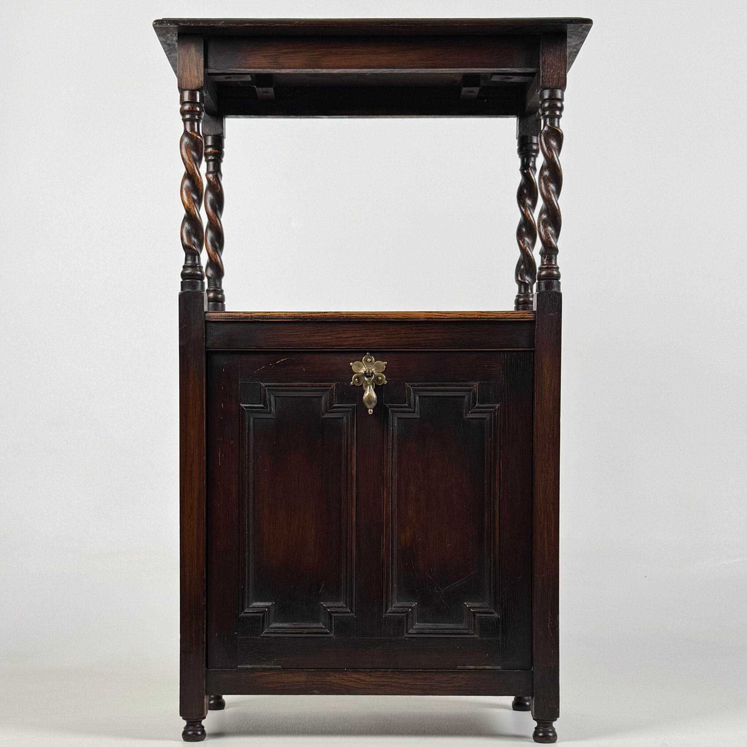 Antique 20th Century Barley Twist Cabinet In Oak ( REF AF-4629 )