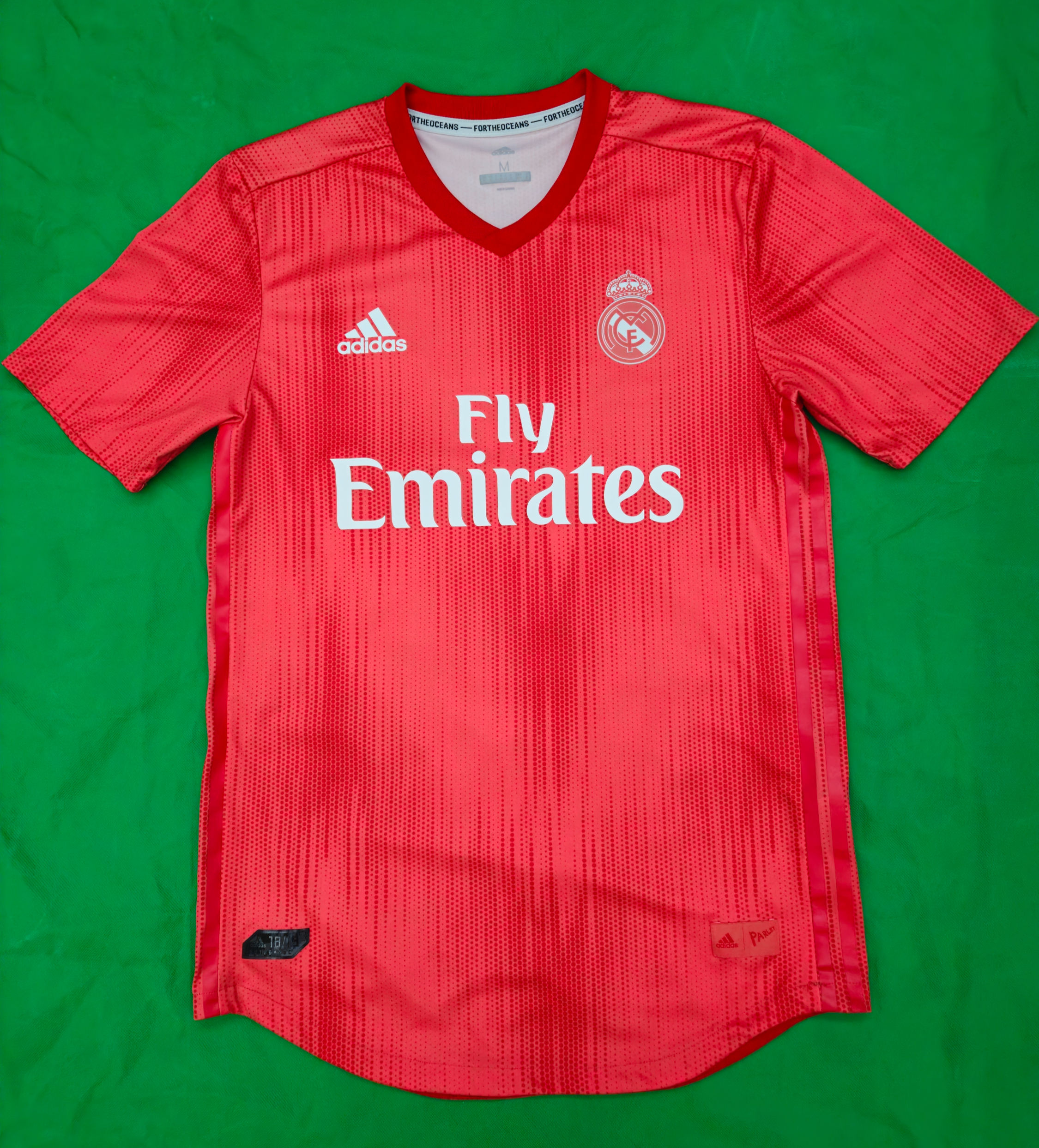 Real Madrid 18/19 Third Kit Authentic DP5441 MEDIUM Climachill Player Jersey