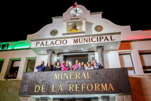 ENCABEZA RAÚL CAMACHO BAÑOS, TRADICIONAL GRITO DE INDEPENDENCIA EN PACHUQUILLA, SAN GUILLERMO LA REF