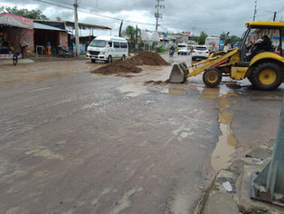 El Gobierno Municipal, a través de la Secretaría de Desarrollo Urbano, Obras Públicas y Medio Ambiente, lleva a cabo trabajos de limpieza con maquinaria en la colonia El Paraíso