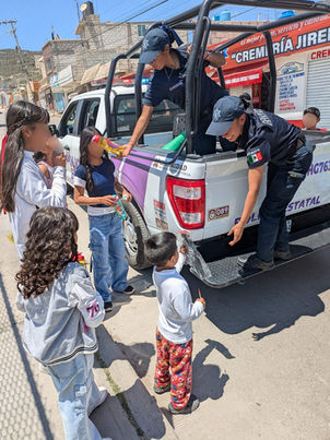 Policía Estatal entrega más de 2 mil juguetes a infancias hidalguenses