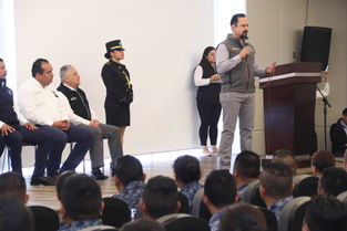 ENTREGA SSPH ESTÍMULOS Y RECONOCIMIENTOS
A 25 POLICÍAS ESTATALES DESTACADOS