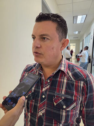 GOBIERNO LOCAL ATENDERÁ REENCARPETAMIENTO DE VIALIDADA LA ALTURA DEL BANCO, CON DIRECCIÓN A CUAUTEPEC