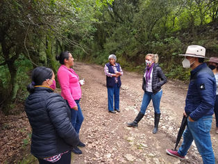 PLASMANDO PLATAFORMA ELECTORAL EN LAS PARTES ALTAS DE MINERAL DEL MONTE.