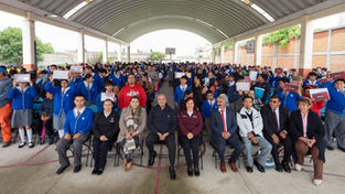 Natividad Castrejón entrega tabletas a estudiantes de secundaria en Tetepango y Tlahuelilpan