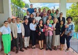 Fortalecen formación docente en reunión regional en Honduras