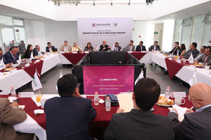 Natividad Castrejón consolida agenda de educación superior