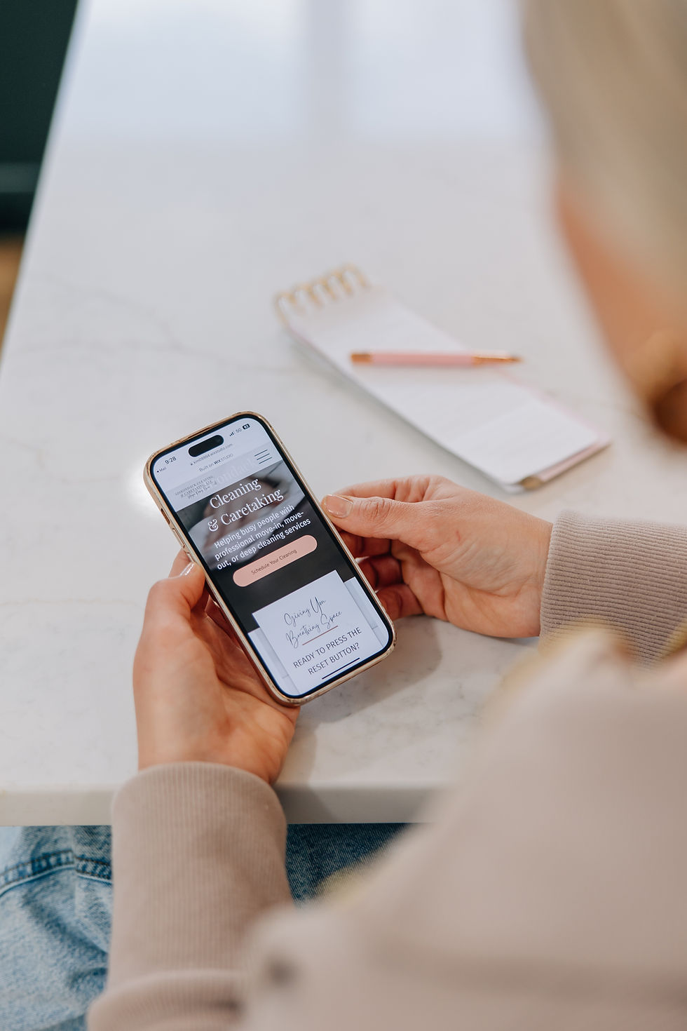 Adirondack Cleaning & Caretaking book cleaning services online