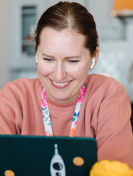 carter-professional-computer-smiling-photo.jpg