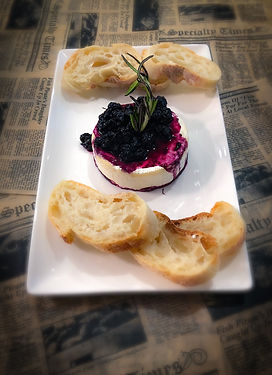 Baked Brie Cheese wih Blueberry Compote