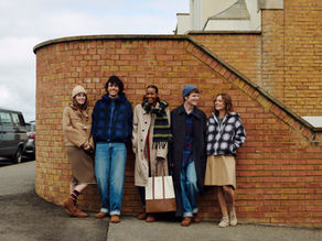 UNIQLO e JW ANDERSON: La tradizione britannica moderna per la FW23