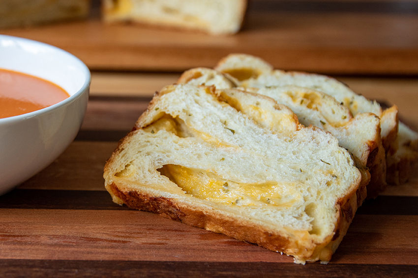 Thumbnail: Cheesy Jalapeno Bread