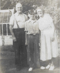 1949 – 13 Haslemere Avenue, Hendon in North London visiting the Lewis family who had been