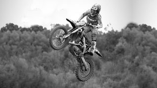 Renaux in sella alla Yamaha con il nuovo scarico