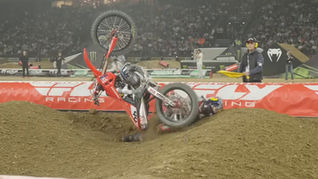 Il video della caduta di Hunter Lawrence a Parigi