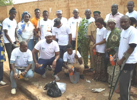 Le réseau du Mali lors de la journée de plantation d'arbres en images