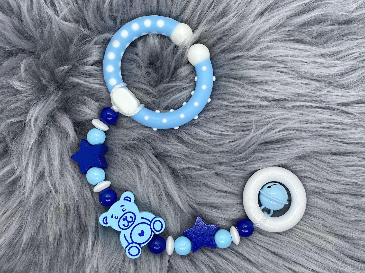 Spielekette mit C-Ring "Bärchen mit Herz babyblau"