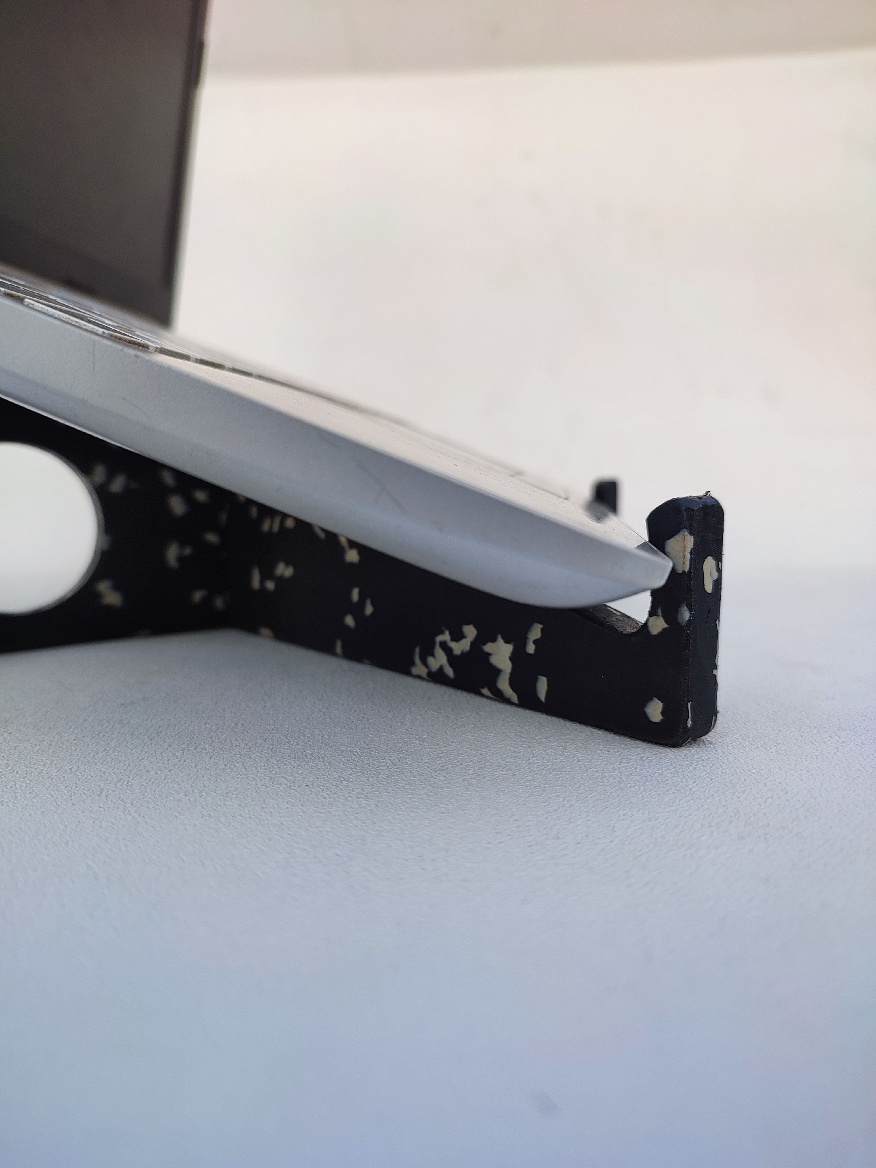 Econscious™ Laptop Stand | Ceramic Black