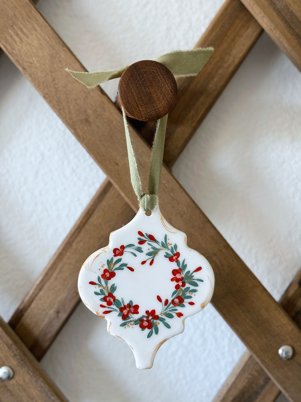 Red Floral Wreath w/olive ribbon