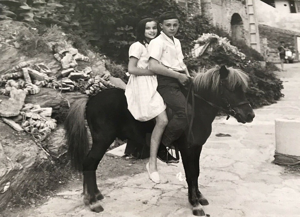 Tony, Stella et Poly