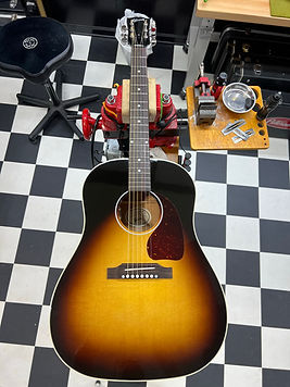 2023 Gibson J45 Standard.JPEG