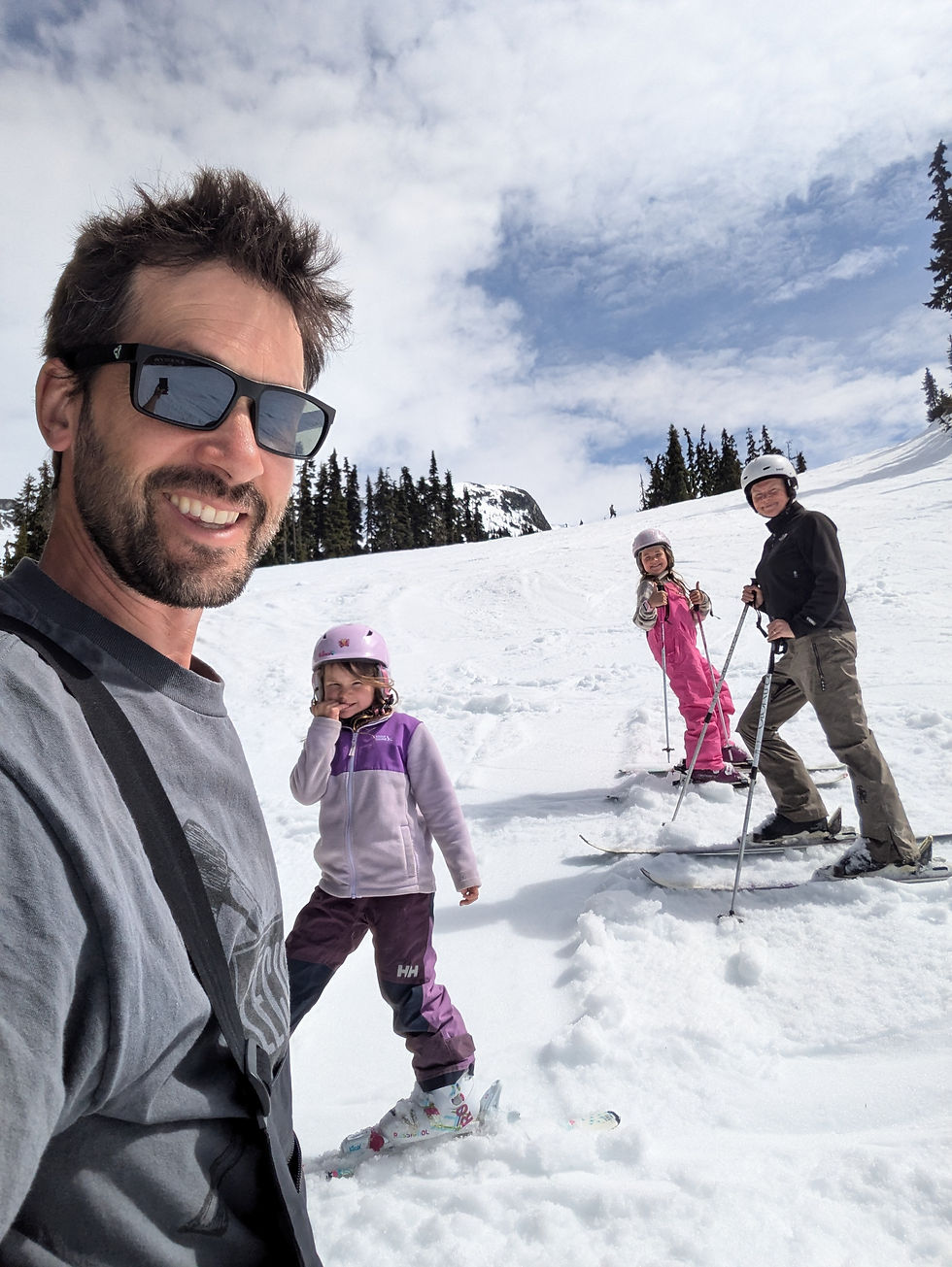 Four hearts, one slope, endless memories.