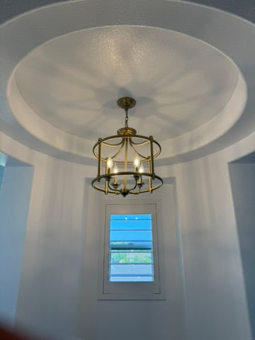 Round ceiling chandelier